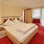 Hotell Schöpf 3*